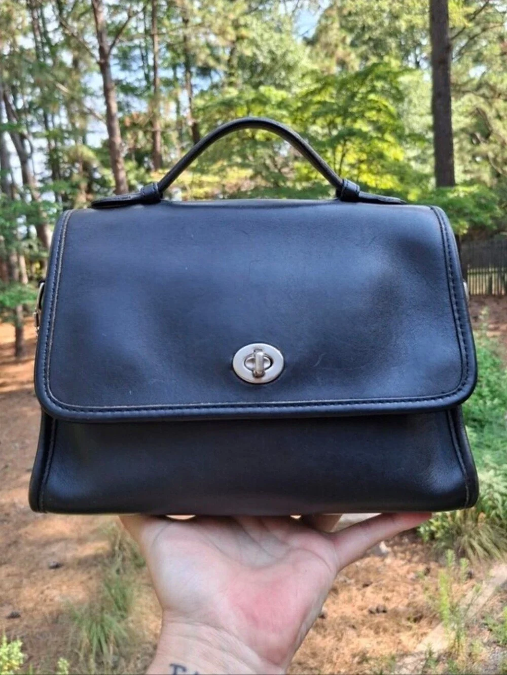 Rare VTG 2000 Coach Black Glove Tanned Leather Court Bag Nickel Hardware #9870